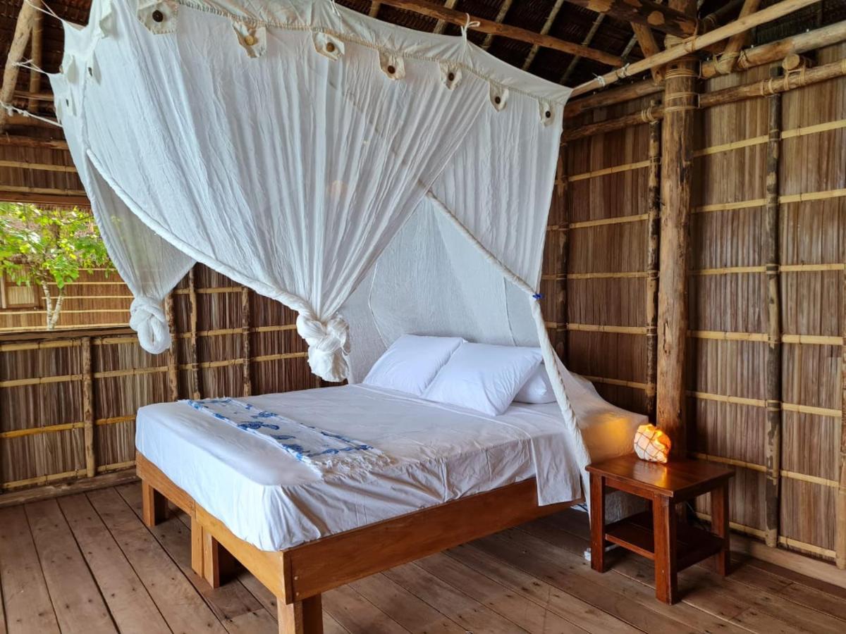 Wai Resort - Raja Ampat Pulau Birie Exteriör bild