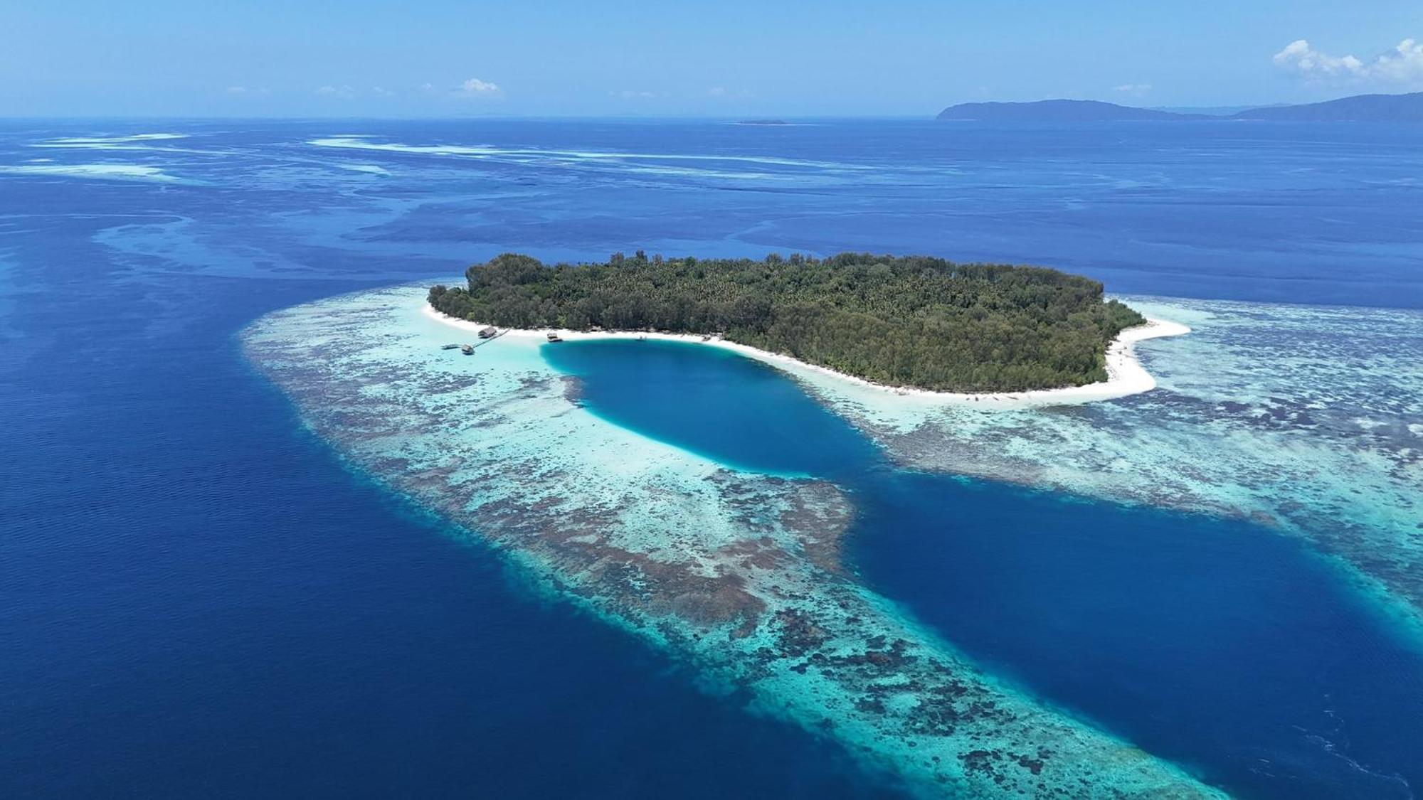 Wai Resort - Raja Ampat Pulau Birie Exteriör bild